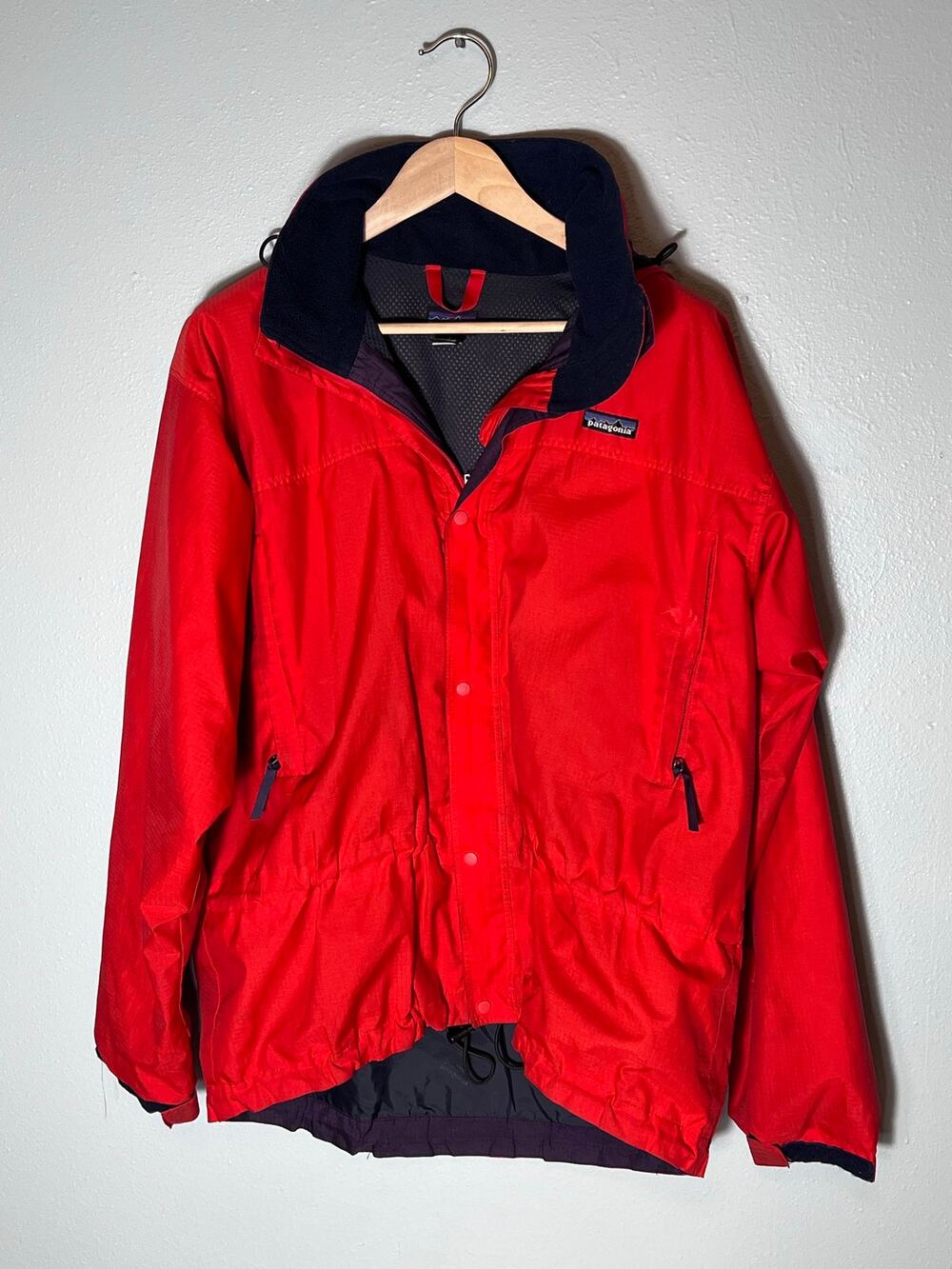 Vintage Patagonia Mens L Red Lined Full Zip Windbreaker Red Hood Unisex READ